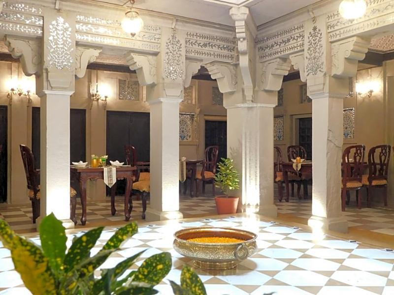Brijrama Palace, Varanasi - By The Ganges Exterior photo